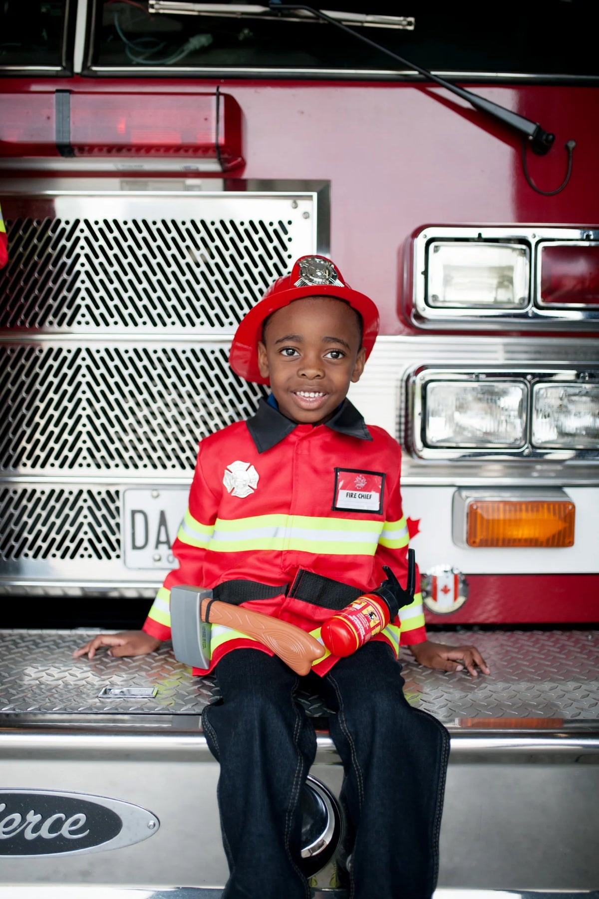 Firefighter Costume Set - 3/4